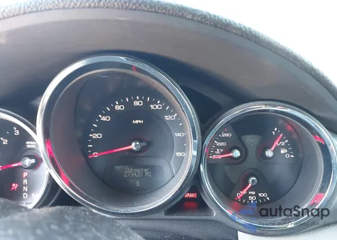 2010 Cadillac Cts Luxury z USA, uszkodzony, nr VIN 1G6DE5EG8A0120199